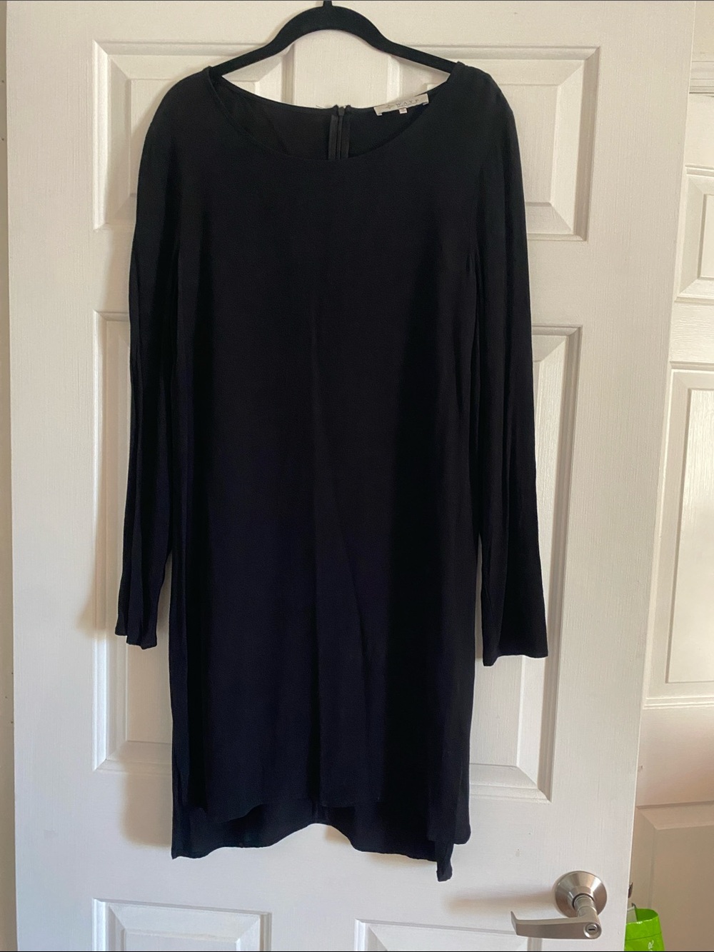 WAYF Black Long-Sleeve Shift Dress